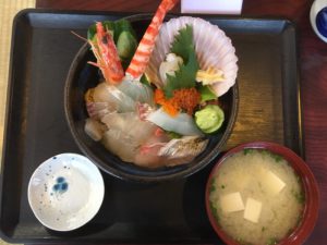 活きいき海鮮地魚丼 1,520円